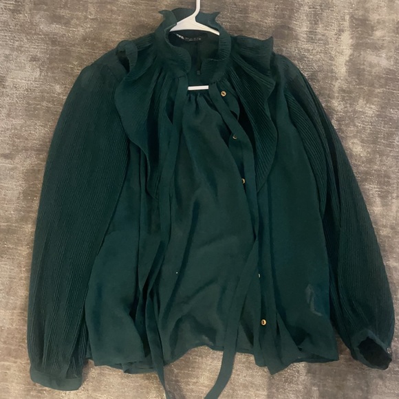Zara Elegant Green Blouse - Picture 2 of 5